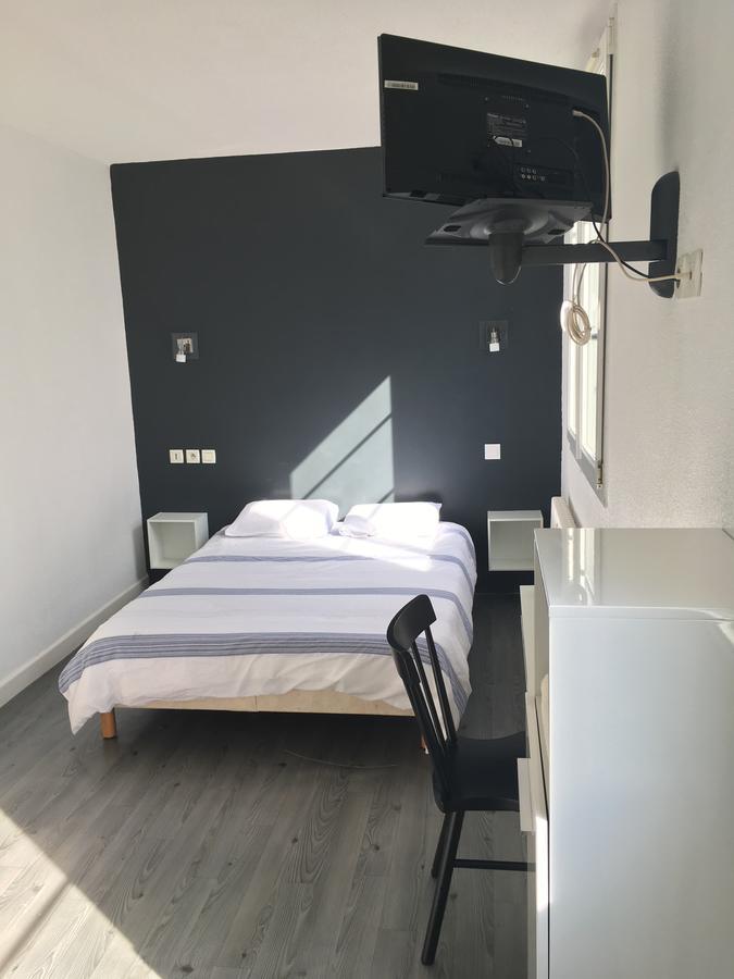 Le 38 Hotel Restaurant Dole Bagian luar foto